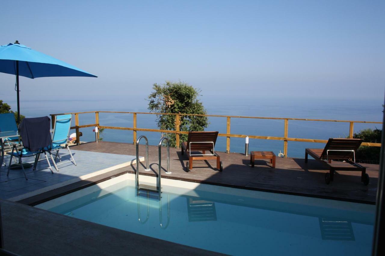 Villa Alice Santo Stefano di Camastra Kültér fotó